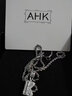 AHK26字母钛钢项链男女士百搭潮流情侣吊坠七夕情人节礼物送男女朋友 潮流满钻项链 【K】+品牌礼盒 实拍图
