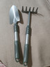 CPAI园艺小铲子家用种花种菜工具赶海神器户外铲土锄头铁铲锹多肉花铲 【加长加厚】园艺大铲+五齿耙 园艺/赶海/种植/翻土 实拍图