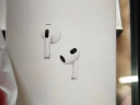 Apple/苹果 AirPods (第三代) 配MagSafe无线充电盒 苹果耳机 蓝牙耳机 适用iPhone/iPad/Apple Watch/Mac 实拍图