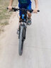 铠美尔自行车成人男女山地车 儿童中学生双碟刹变速非公路车单车 【减震款】白蓝色 26寸24速顶配【适合160-185CM】 实拍图