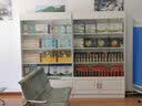 严聚 化妆品展示柜展柜超市货柜货架层架样品柜产品陈列柜精品展示架 暖白色【有玻璃】120*30*200cm 实拍图