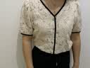 百图（betu）betu百图女装小香撞色黑边蕾丝V领泡泡袖衬衫女2204T34 杏色 S 实拍图
