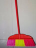 海斯迪克 HKQS-102 开丝硬毛塑料扫把 橡胶除尘 大双喜(配木杆)41cm毛宽【10把】 实拍图