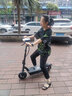 德克邦（DEKEBAG）电动滑板车成人折叠电动车电动坐骑车电动车小型迷你滑板车代步车 36V多重减震-加粗轮胎-LED仪表 黑色-8A锂电池约45里 实拍图