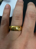 莹玉碧金店款男女情侣款镀金戒指越南沙金男款活口仿金戒指开口久不掉色 男光面活口单戒指宽9毫米重约8克 实拍图
