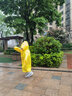 彩虹房子   儿童卡通雨披雨衣上学户外防水雨披EVA小恐龙防滑加厚雨鞋 雨衣M(建议身高88-95cm) . 实拍图