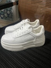 狄德拉真皮小白鞋女春夏新款厚底内增高百搭板鞋透气增高运动休闲潮单鞋 白色 皮面 35 (225mm) 标准码 实拍图