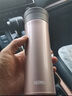 膳魔师（THERMOS）不锈钢保温杯男女泡茶杯车载便携水杯团购定制刻字生日礼物TCMA 浅银红色 550ml 实拍图