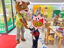 汇乐玩具（HUILE TOYS）工程车队婴幼儿童汽车玩具宝宝挖掘机玩具车男孩1-3岁生日礼物 压路钻地机 实拍图