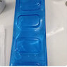 京卫颈椎热敷热水袋冲水加厚大号暖水袋枕头暖脖子暖膝盖腰部关节透明 长条玉带蓝送随机绒布套 1600ml 实拍图