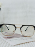 镜沁 男女防蓝光变色眼镜商务近视可配度数大框瘦脸显脸小平光眼镜 黑金框【变茶色】 无度数防蓝光镜片0度 实拍图