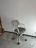 进奢办公椅电脑椅职员座椅转椅现代简约小巧家用椅子人体工学会议椅 白框+灰色/移动脚 实拍图