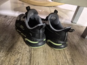 安踏儿童运动鞋男女童跑步鞋秋冬季网革旋钮扣犟弹科技学生赤焰跑鞋 【男革面】黑/白/绿5523N-1 38 脚长约24cm 实拍图