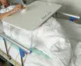 飞旺藤达床上书桌小桌子可折叠小桌板懒人简易床桌笔记本大号大学生宿舍 珍珠白-旗舰款（书架+抽屉+杯托+卡槽） 80*48*32cm【超大桌面容纳更多】 实拍图