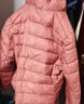 鸭鸭（YAYA）轻薄羽绒服女冬短款2025年秋冬新款高端时尚女款轻便韩版保暖外套 嫣红色【连帽款】 L 实拍图