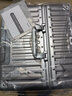 乌尼莫克（Uniamog）德国品牌旅行箱多功能行李箱大容量铝框拉杆箱学生密码皮箱子托运 幻影银（钢轴万向轮抗摔 可托运) 32英寸 /USB充电+水杯架+承重挂钩 实拍图
