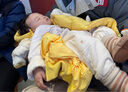 巴拉巴拉童装婴儿羽绒服连体衣宝宝衣服冬装哈衣爬服萌趣男童女童 蛾黄31004 100 cm 实拍图