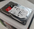 希捷（SEAGATE）NAS硬盘 8TB 256MB 机械硬盘 CMR垂直 静音低耗 数据恢复服务 3.5英寸 希捷酷狼 ST8000VN004 实拍图