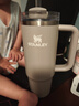 STANLEY巨无霸吸管杯水杯保温杯大容量办公车载不锈钢杯子887ML-烟灰 实拍图