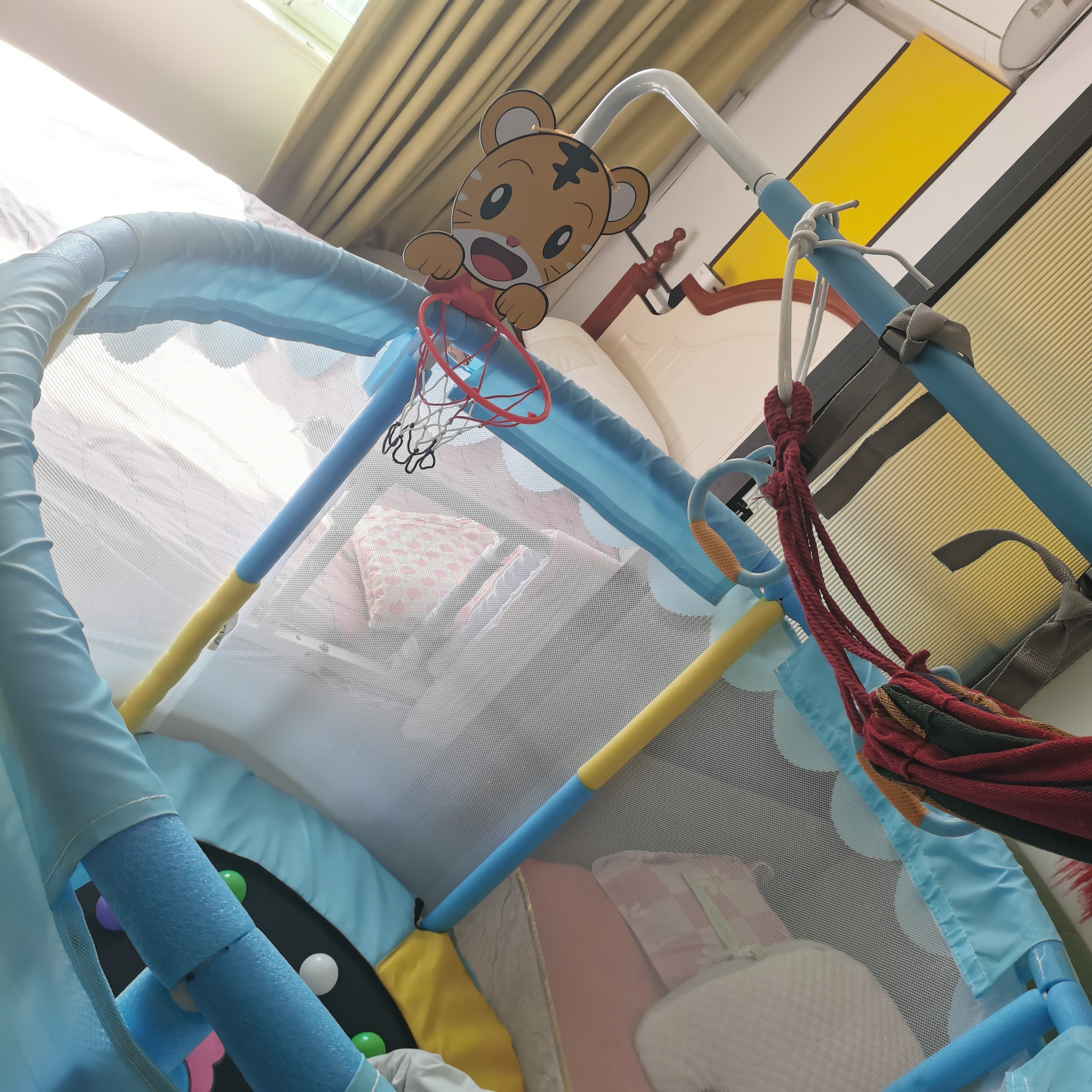曼迪卡威蹦蹦床室内家用儿童1-3-10岁宝宝砰砰跳跳床小孩蹭蹭床玩具礼物 0.01米 海洋球数量随机 吸盘款/更安全/更稳定防侧翻 实拍图