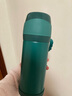 膳魔师（THERMOS）保温壶户外露营便携大容量不锈钢保温瓶旅行水壶暖壶FFW-1000 云杉绿 1L 配背带 实拍图