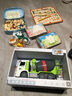 BLW BAWANLONG TOYS飞碟儿童户外玩具竹蜻蜓弹射飞盘发光旋转陀螺亲子互动神器 【西瓜绿】霸王龙竹蜻蜓 1枪+4飞盘+1光盘+1陀螺 实拍图