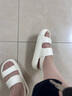 优调2025新款夏季厚底防滑凉鞋女外穿厚底运动平底软底大码沙滩鞋海边 白色(柔软舒适，不磨脚跟) 36 实拍图