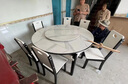 风之意 餐桌 岩板餐桌椅组合现代简约可伸缩折叠圆形家用小户型北欧实木饭桌FR-103YSL 带转盘岩板餐桌-实木椅（备注纹理和框架颜色） 1.5m 一桌六椅 实拍图