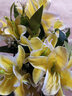 花艺赫家饰仿真花百合高枝装饰花假花绢花客厅摆设餐桌高档花艺干花花束摆件 40cm7头黄色绢布百合花【5支】 实拍图