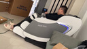 奥克斯（AUX）3D按摩椅家用太空舱全自动全身零重力电动智能多功能机械手双SL导轨沙发送长辈父母老人豪华头等舱 至尊白灰【152加长导轨+健康检测+膝盖按摩】 高档礼品送爸爸妈妈老人老婆女友男女朋友女 实拍图