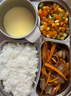美厨（maxcook）304不锈钢饭盒1.6L 上班族学生带饭分格餐盘 注水保温儿童便当盒 北欧绿四格【配筷勺+汤碗】 实拍图