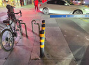 路喜钢管警示柱隔离桩防护栏杆分道路地桩固定隔离柱路障铁立柱防撞柱 【店长推荐】114*500*2.0固定实用款 实拍图