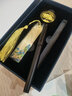 英雄牌钢笔7006男士高档书签送礼礼物礼盒装美工弯头书法男孩女孩学生练字专用定制logo免费刻字 磨砂黑黑夹书签礼盒装+墨水一瓶 0.5mm明尖直尖 实拍图