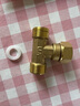 左圆右方（CISQU）黄铜三通接头外丝内丝螺纹燃气热水器进水管T型一分二路分水配件 4分铜中间活接三通 实拍图