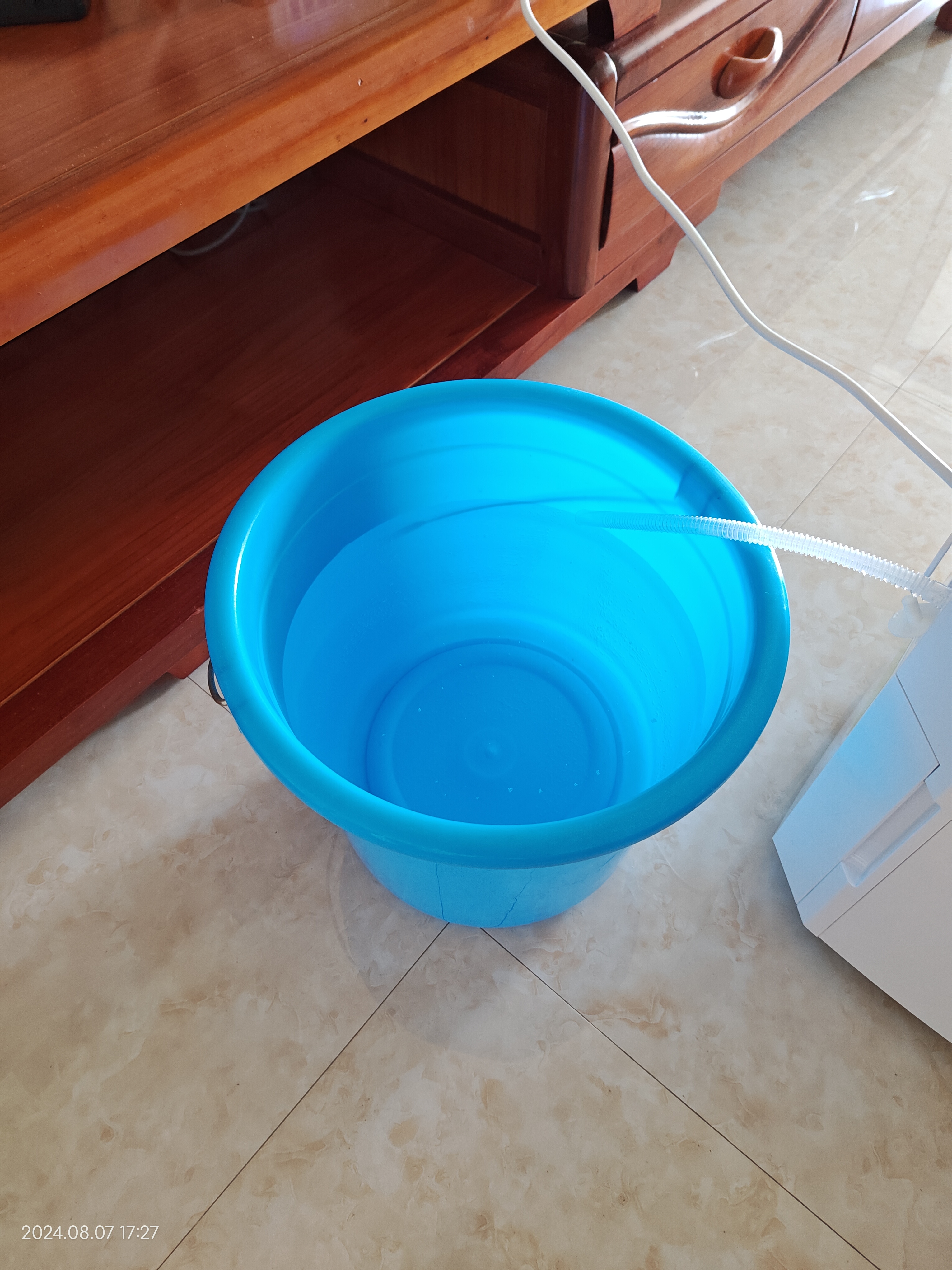 欧井（Eurgeen）除湿机/抽湿机器 除湿量50升/天 家用别墅客厅地下室吸湿小型工业干燥机 OJ-501E 50L/天 美芝压缩机涂鸦智联APP款 实拍图