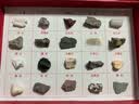 【全网低价】舜江 岩石矿物标本 地理科普展示教具学具小学四年级科学自然课用观察矿物石头 20种矿物岩石标本+放大镜 实拍图