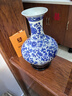 傲世景德镇陶瓷器青花瓷花瓶工艺品客厅摆件玄关办公室博古架装饰品 青花缠枝莲扁瓶+底座+证书 实拍图