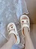 洁丽雅凉拖鞋女士夏季外穿防滑2024新款外出网红时尚沙滩厚底凉鞋女款夏 白色【巧克力熊6个】 39-40 （适合38-39码） 实拍图
