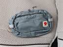 FJALLRAVEN北极狐轻量单肩小包 1.5L 迷你包运动腰包旅游手机包斜挎包 23223 016鲨鱼灰 实拍图