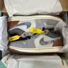 耐克NIKE篮球鞋男子AJ1乔1JORDAN 1运动鞋FZ5042-041灰白40.5 实拍图