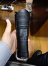 微笑鲨 白激光手电筒强光超亮户外远射应急充电超长续航大功率LED 长款【肩带挂绳+18650A电*4】 实拍图