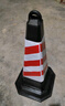 腾驰 反光路锥 橡胶方锥桶禁止停车牌雪糕桶路障警示柱 红白斜纹无字 实拍图