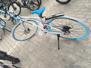 TORUI死飞自行车成年人学生上下班代步车双碟刹减震变速越野公路赛车 30高刀-白蓝色+骑行大礼包 26寸24速 实拍图