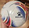 卡尔美（KELME）热粘合足球5号PU高端耐磨成人学生通用训练比赛专用球 5号/标准 白红 实拍图