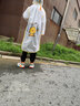 牧萌儿童雨衣男童女童全身防水雨披幼儿园宝宝小学生斗篷式可爱雨具 黄色【小黄鸭雨衣】 2XL（建议135-155cm） 实拍图