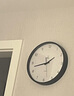 得力（deli）简约时尚挂钟 卧室客厅时间提醒 免打孔大表盘 黑色 LE402开学季 实拍图
