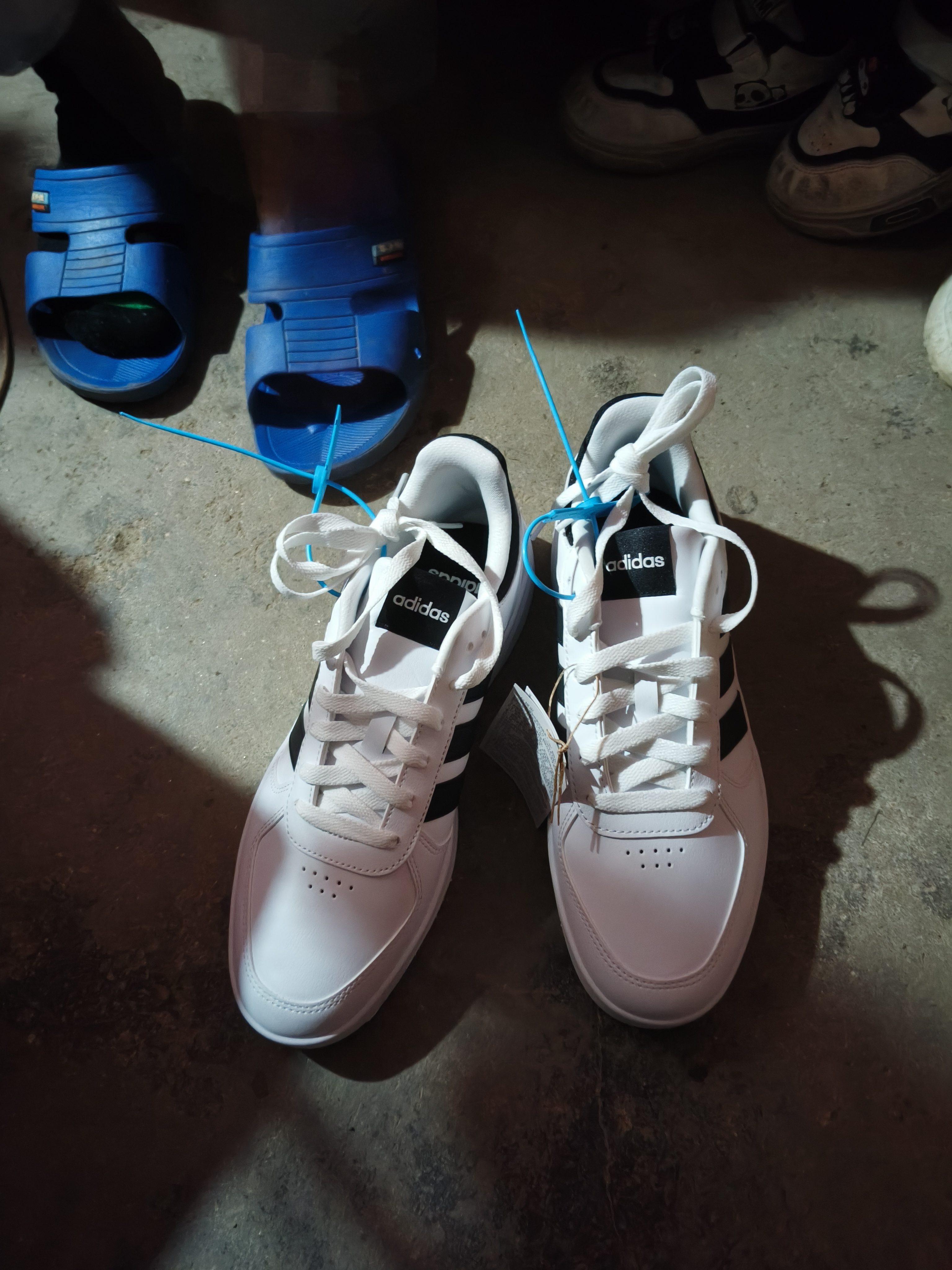 阿迪达斯（adidas）男鞋 夏季新款经典三条纹运动鞋耐磨德训鞋滑板鞋透气休闲鞋子男 6783-皮质三条纹板鞋 41 实拍图