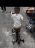 书比（sooibe）伸缩跨龄折叠儿童自行车3岁-16周岁男孩女孩折叠辅助轮学生车005 14寸【005消光黑】辅轮可站人 实拍图