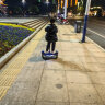 阿尔郎（AERLANG）电动儿童平衡车6-12岁成人智能体感7-10岁以上大越野腿控平行车 54V蓝升级发光轮+三控/蓝牙+APP 实拍图