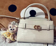CHARLES&KEITH鳄鱼纹凯莉包手提斜挎婚包包女包生日礼物CK2-50270880-1 Ivory象牙色 S 实拍图